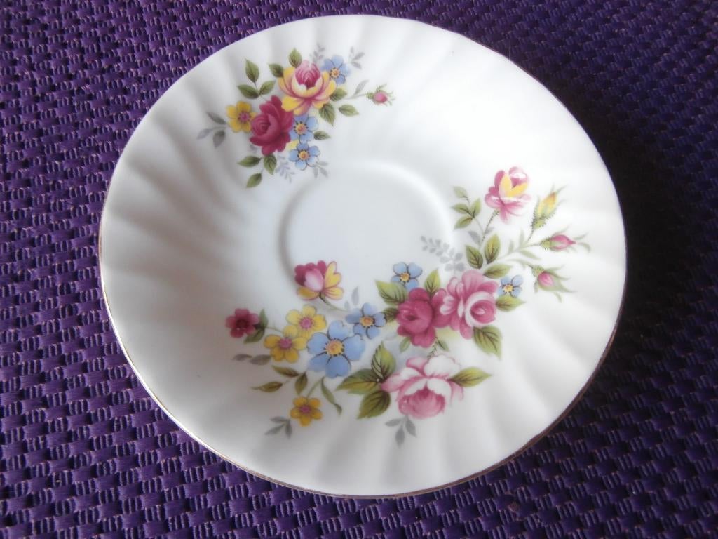 Kop en schotel fine bone china royal sutherland staffordshir, Ophalen of Verzenden