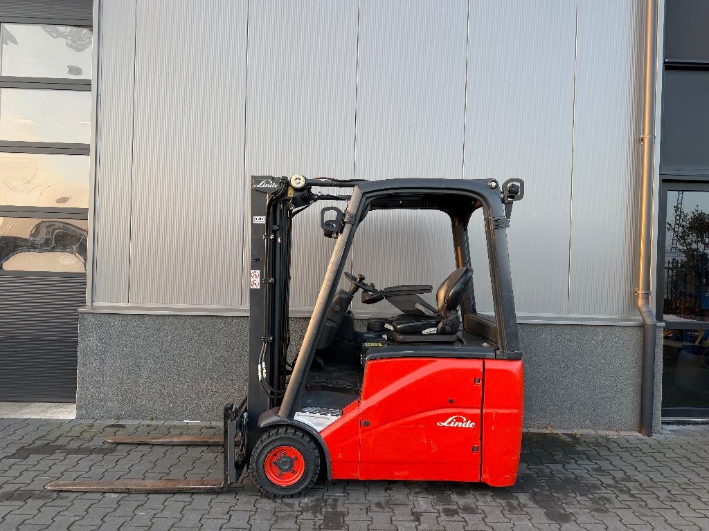 Linde E16 elektrische heftruck 'triplo' 'sideshift', Linde, Heftruck, Ophalen of Verzenden, 1000 tot 2000 kg