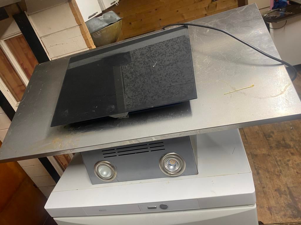 Afzuigkap netjes goedwerkend, Witgoed en Apparatuur, Afzuigkappen, Ophalen of Verzenden, Zo goed als nieuw, 200 tot 400 m³ per uur