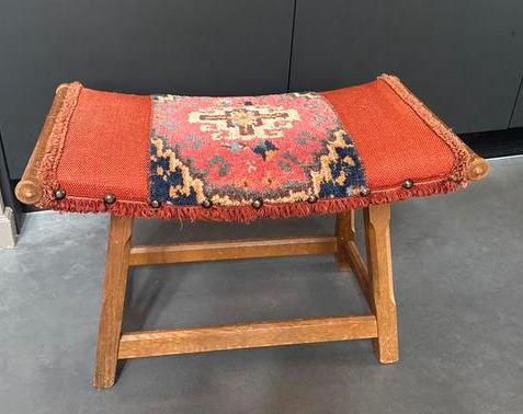 Vintage Houten Krukje met Kelim Bekleding, Ophalen, Gebruikt, Bruin, Eén