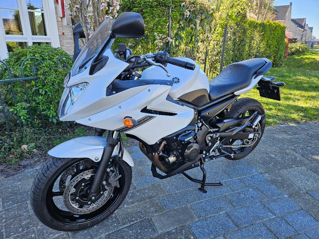 Yamaha XJ6