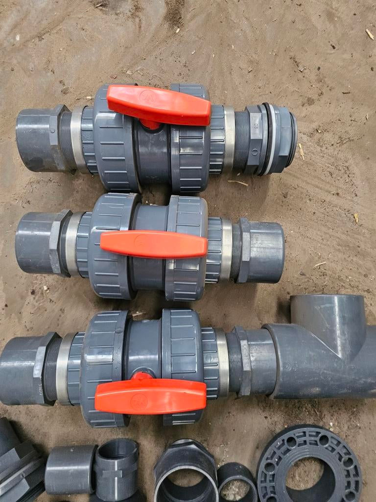 Dikwandig pvc 125 en 110 mm inclusief kranen, Bochten, Pvc, Ophalen of Verzenden, Minder dan 2 meter