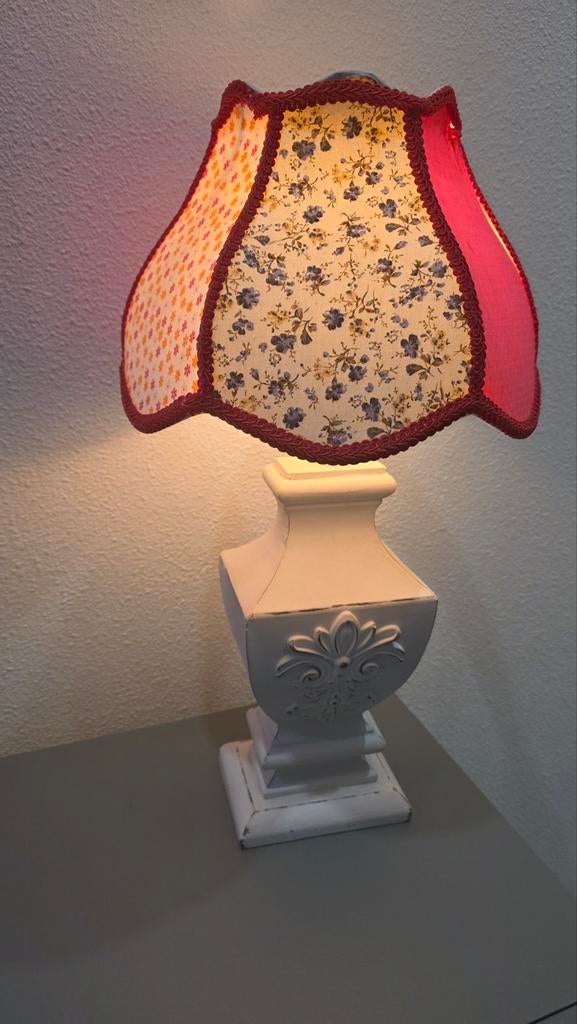 Brocante vintage witte houten lampenvoet met kap, Ophalen of Verzenden