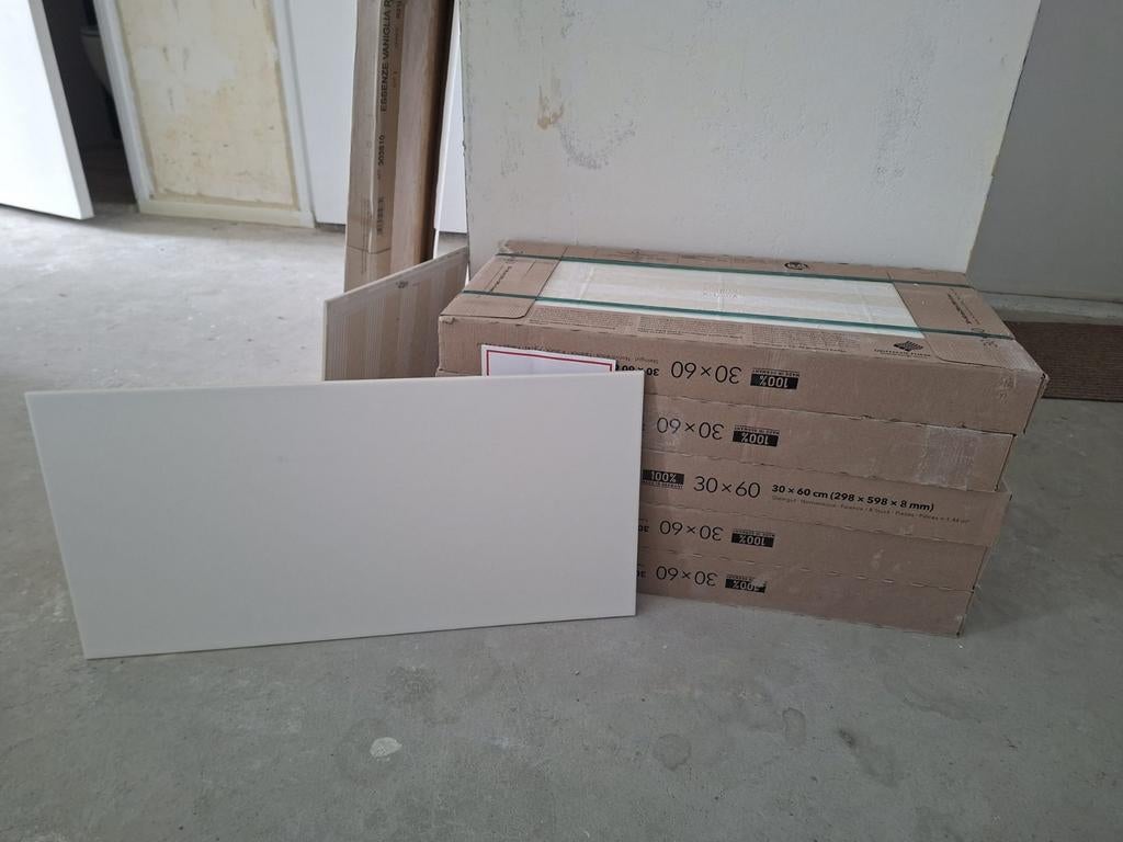 Mat witte wandtegels 30x60 cm - 7 m², 40 tot 60 cm, Nieuw, 20 tot 40 cm, Wandtegels