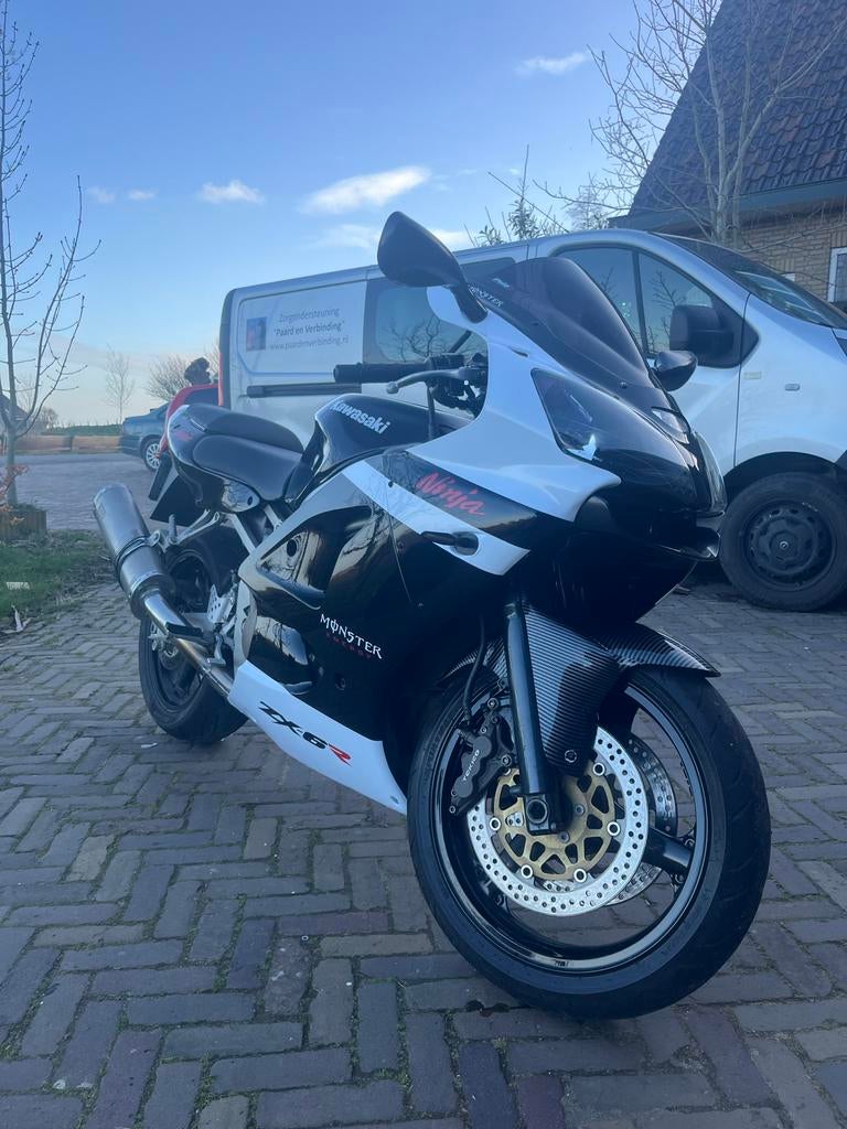 Kawasaki ZX6R 2001 35kW A2 Kenteken 34xxx km, 4 cilinders, Meer dan 35 kW, Minimaal motorrijbewijs A2, Sport