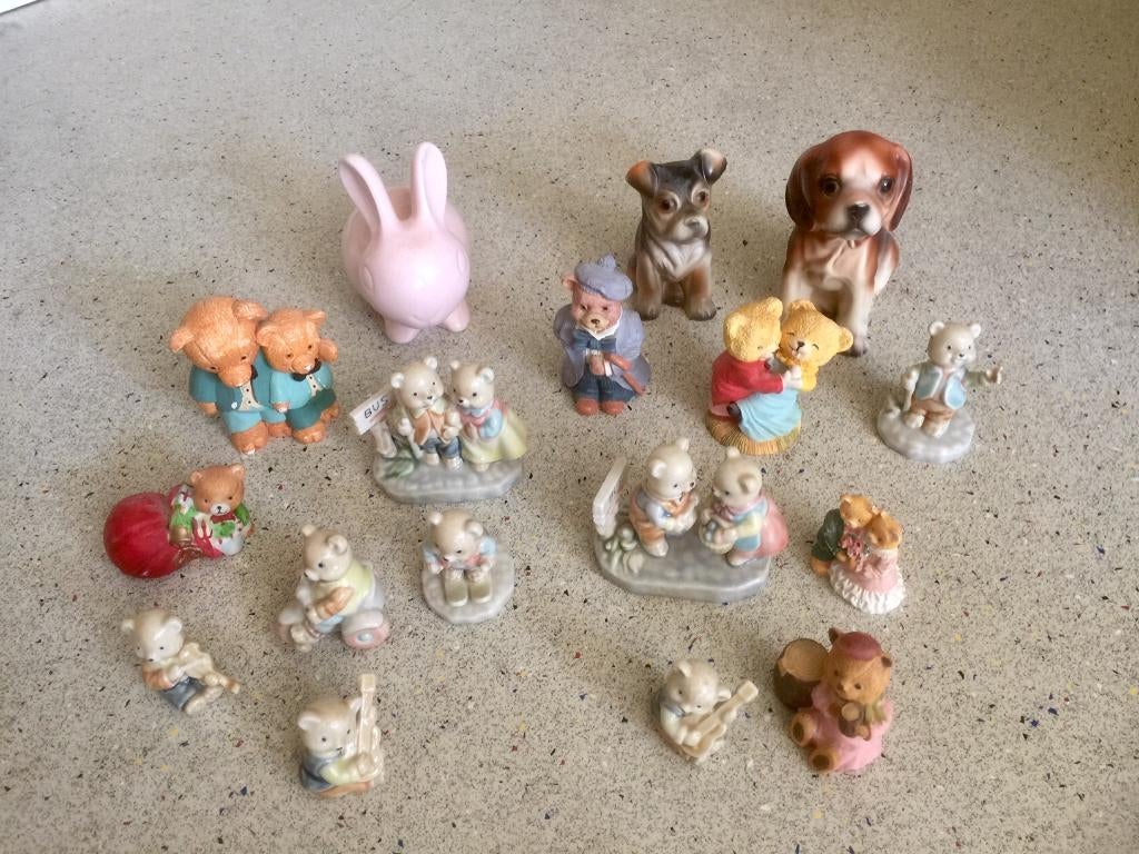 Vintage porseleinen beeldjes beertjes en hondjes, Verzenden, Zo goed als nieuw, Dier
