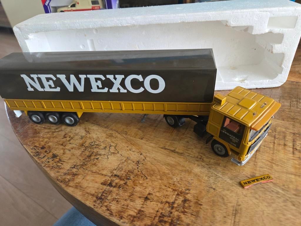 Newexco vrachtwagen Volvo F1220 schaal 1:50 Tekno, Hobby en Vrije tijd, Modelauto's | 1:50, Gebruikt, ., ., Ophalen of Verzenden
