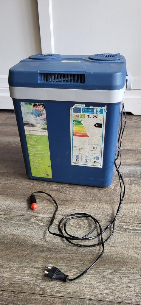 Koelbox 12VDC en 230VAC, Caravans en Kamperen, Koelboxen, Ophalen, Koelelement