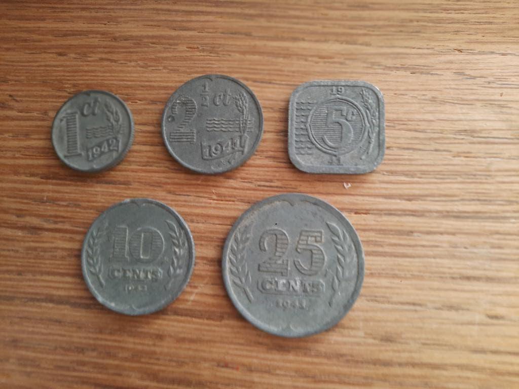 Nederland. 5 x oorlogsmunten., Ophalen of Verzenden, Koningin Beatrix