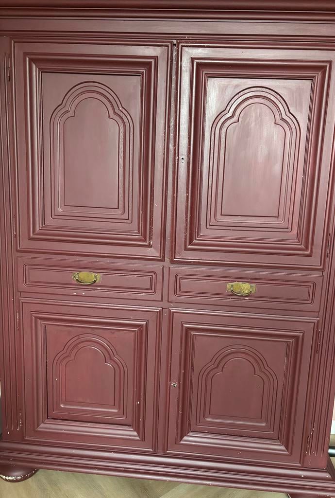 Oude stevige kast, geverfd, met sleutels, Antiek en Kunst, Ophalen