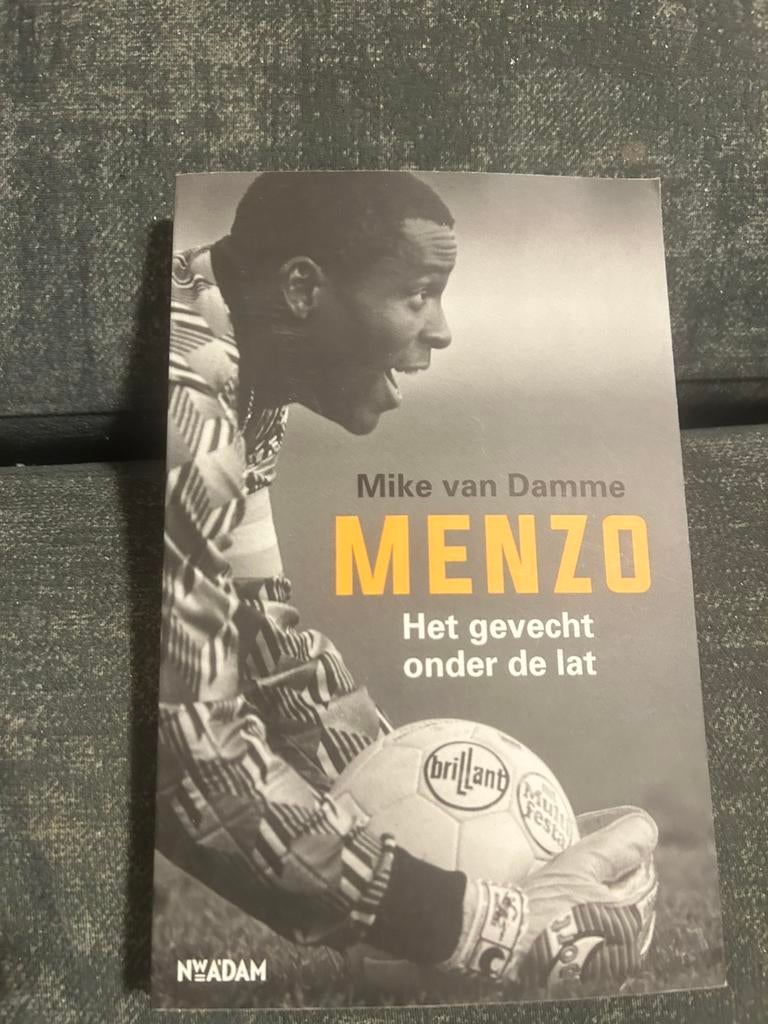 STANLEY MENZO het gevecht onder de lat, Ophalen of Verzenden, Zo goed als nieuw, Sport