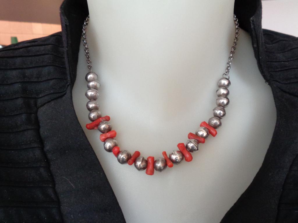 zilveren Berber ketting met zilver en tak koraal [368], Verzenden, Zilver, Ketting, Met edelsteen