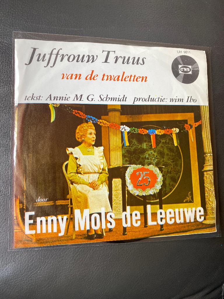 Enny Mols De Leeuwe : Juffrouw Truus ( single vinyl), Ophalen of Verzenden, Gebruikt, Nederlandstalig
