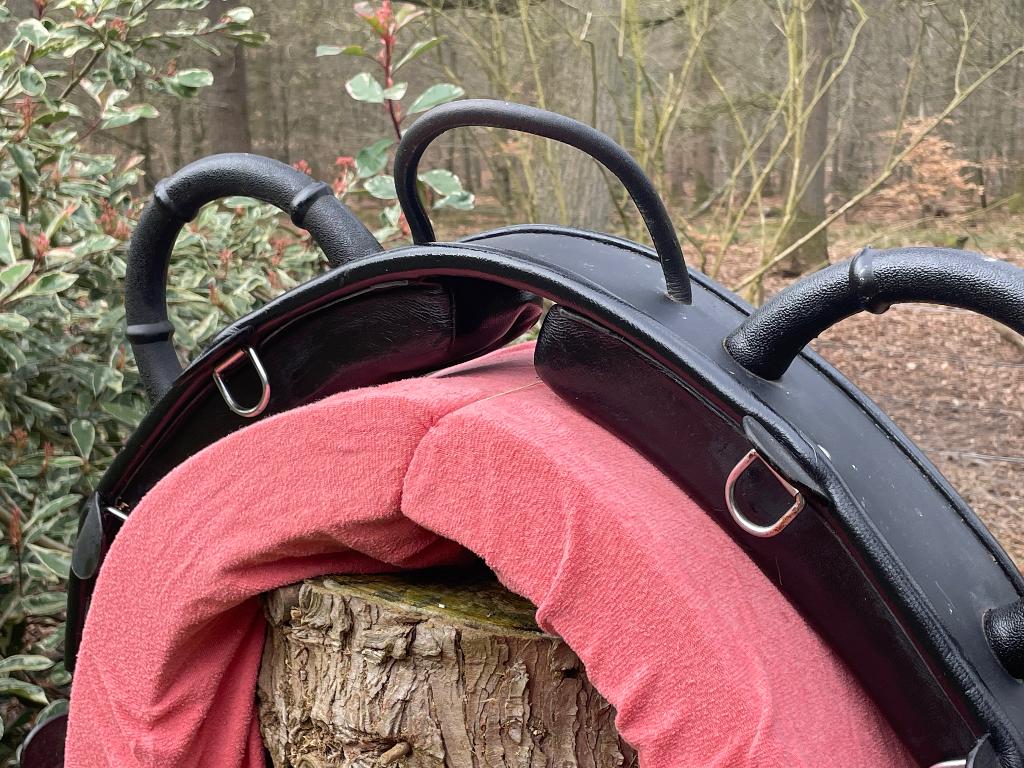 Voltigesingel leer, Ophalen of Verzenden, Gebruikt, Overige soorten