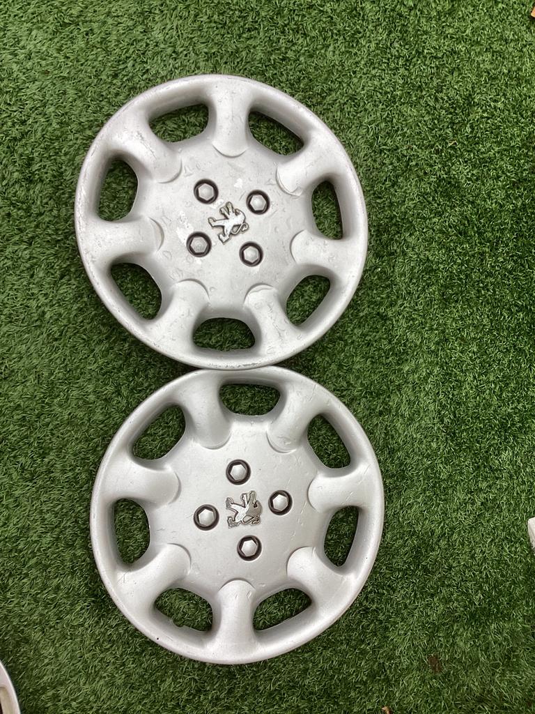 Wieldoppen Peugeot, Auto diversen, Wieldoppen, Ophalen of Verzenden, Zo goed als nieuw