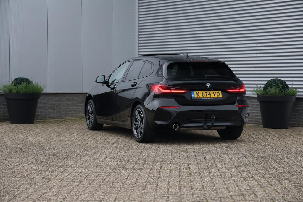 BMW 1-serie 118i Executive Sportline NAP|Pano|Trekh|Cam|Lede, 136 pk, Gebruikt, Zwart, 3 cilinders