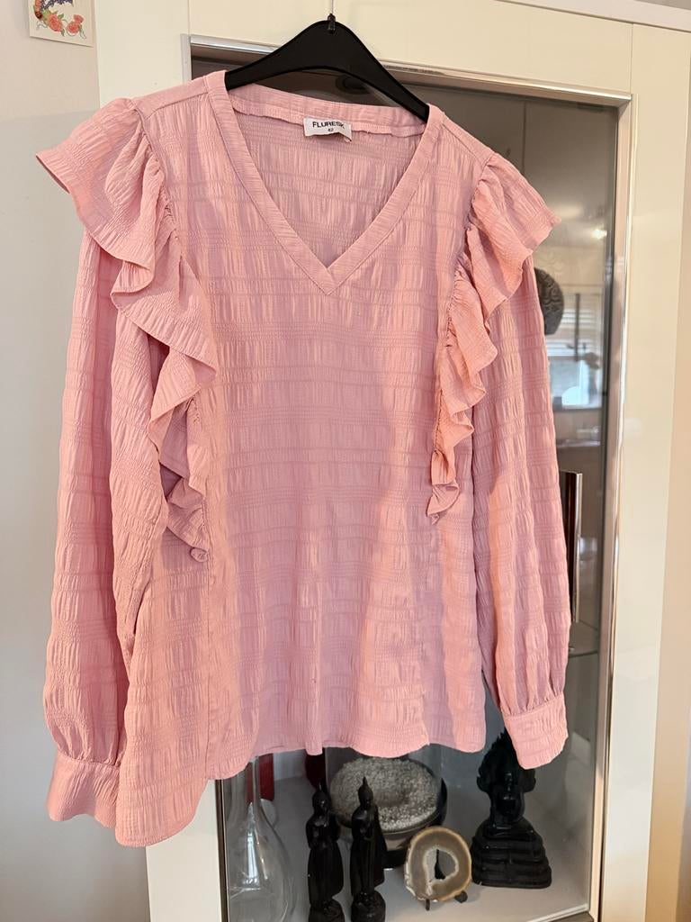 Roze blouse Fluresk maat 42 met ruches, Ophalen of Verzenden, Zo goed als nieuw, Maat 42/44 (L), Roze