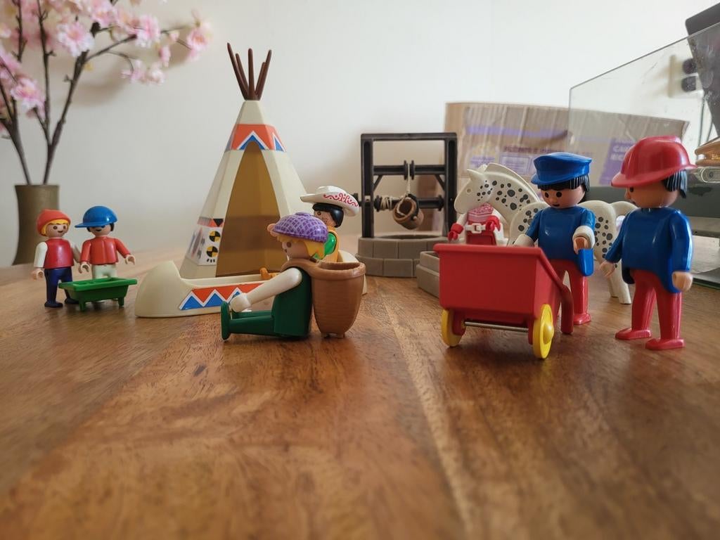 Vintage playmobil Poppetjes, kano, wigwam, paard enz 1974, Ophalen of Verzenden, Gebruikt, Los playmobil