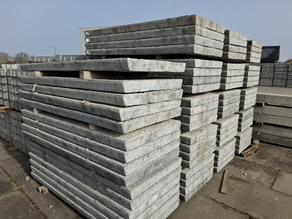Restpartij 105 stuks Betonplaat Ruw 200x86x9cm €20,- per m2, Tuin en Terras, Ophalen, Overige typen, Nieuw, 10 m² of meer