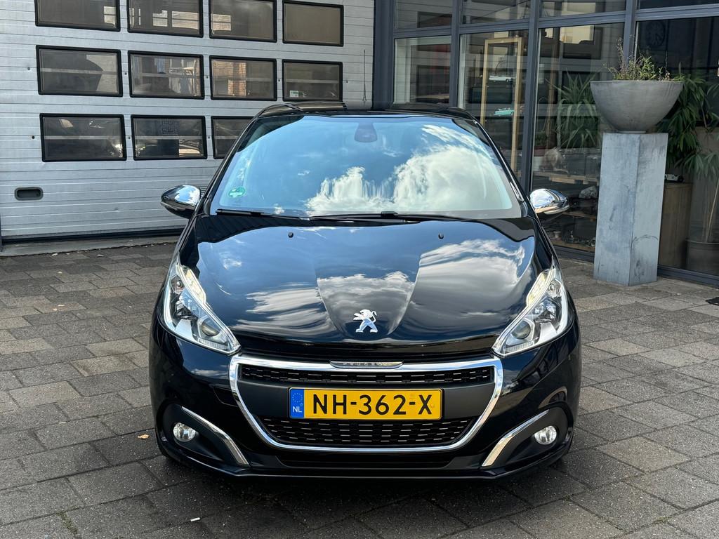 Peugeot 208 1.6 BlueHDi Blue Lease Executive | Clima | Navi, Auto's, Peugeot, Voorwielaandrijving, Gebruikt, 4 cilinders, Zwart