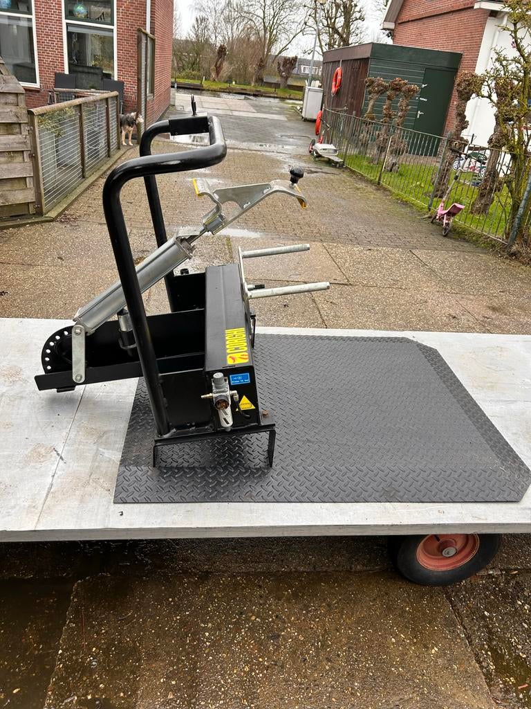 Corghi SRE banden demonteerapparaat runflat, Ophalen