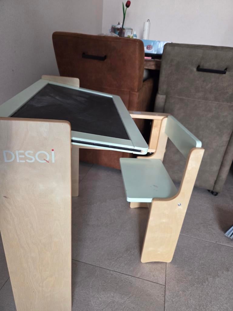 Inklapbaar kinderbureau met krijtbord - DESQI, Ophalen, Gebruikt, Tafel(s) en Stoel(en)