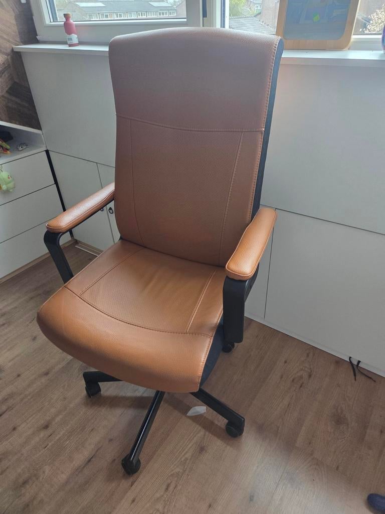 Ikea Bureaustoel - Millberget, prima staat, Ophalen of Verzenden, Zo goed als nieuw, Bruin, Bureaustoel