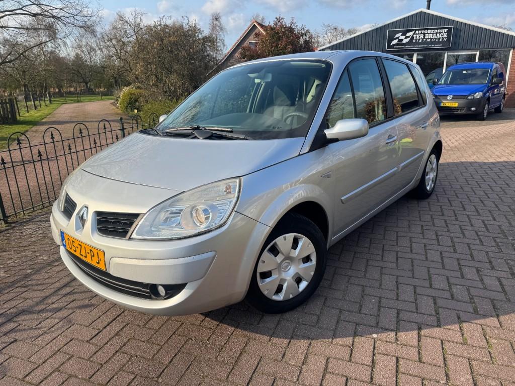 Renault SCENIC 1.6*Airco*Trekhaak*NW Distributie riem, 13 km/l, 4 cilinders, Bedrijf, Euro 4