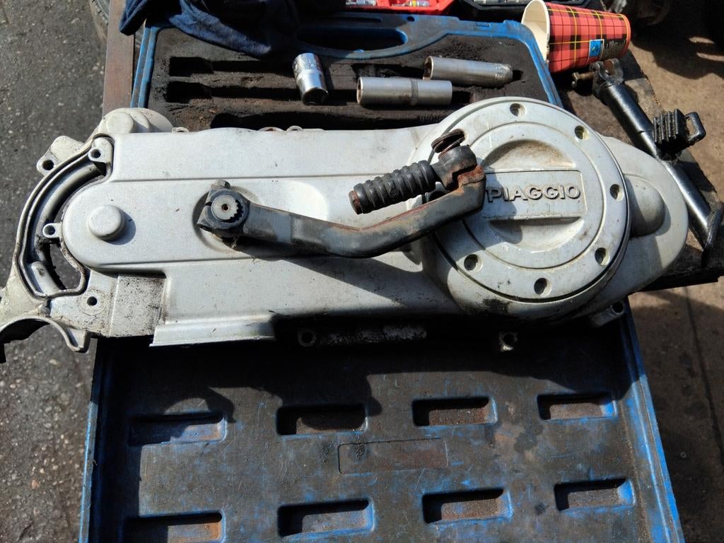 Piaggio fly kickstartdeksel, Fietsen en Brommers, Ophalen of Verzenden, Overige typen, Piaggio