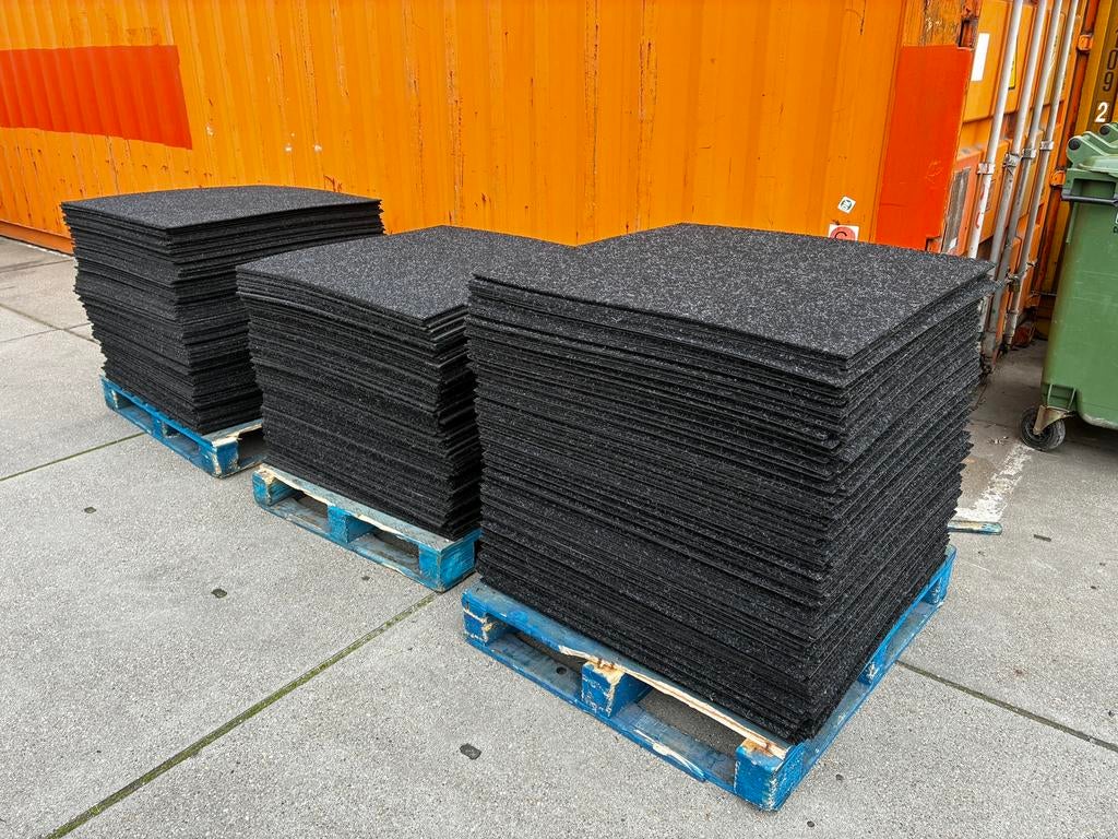 Grote partij Tapijttegels, Ophalen, Crème, Zo goed als nieuw, Tapijttegels