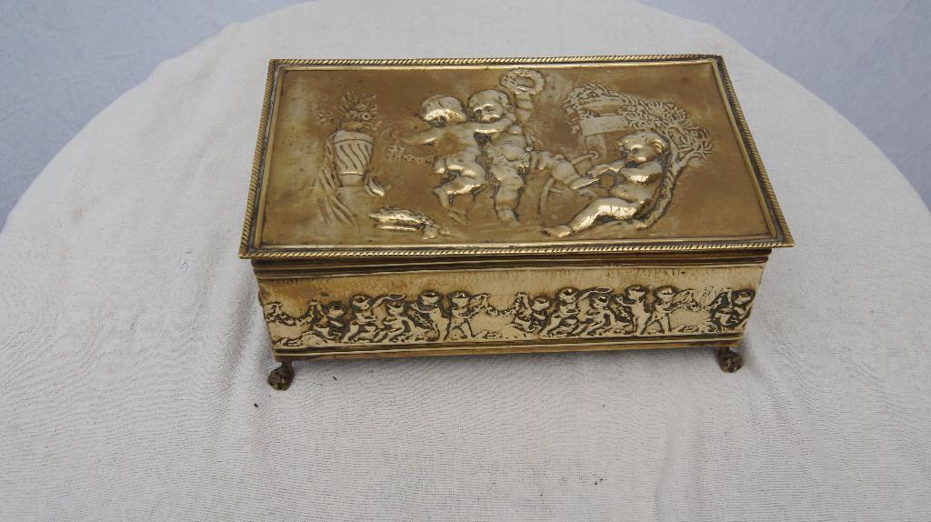 Kistje  ( Bewerkt, Ophalen of Verzenden