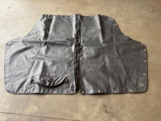 Triumph TR2-3- vroege 3A tonneau cover, Ophalen