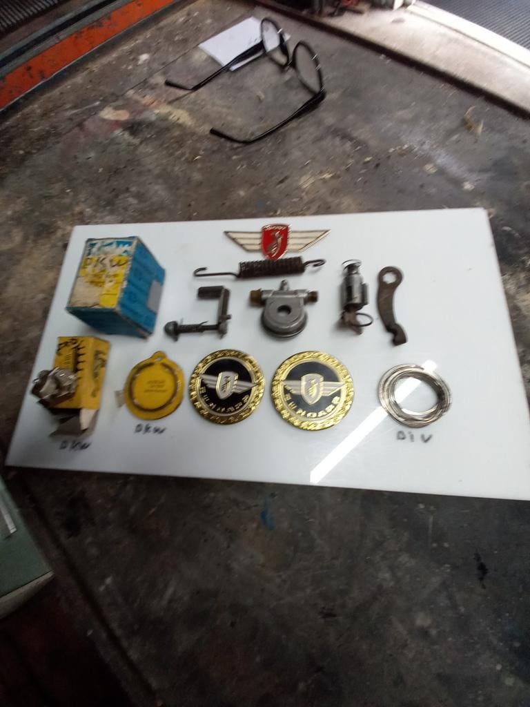 Brommer onderdelen  in een koop, Ophalen of Verzenden, Groter dan 1:32