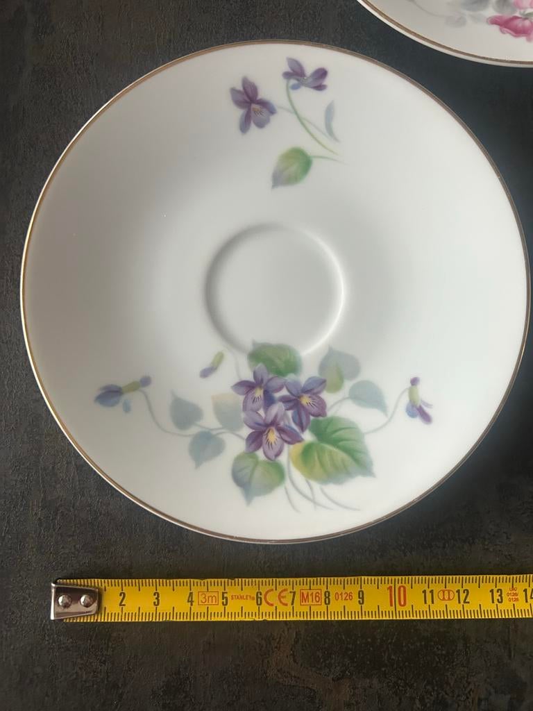 5 Noritake schoteltjes met bloemmotief, Ophalen of Verzenden, Zo goed als nieuw, Overige stijlen, Kop(pen) en/of Schotel(s)