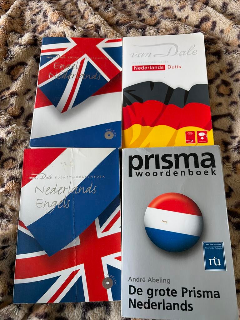 4 woordenboeken: Van Dale & Prisma (Nederlands, Engels, Duit, Boeken, Ophalen of Verzenden, Gelezen, Van Dale, Nederlands