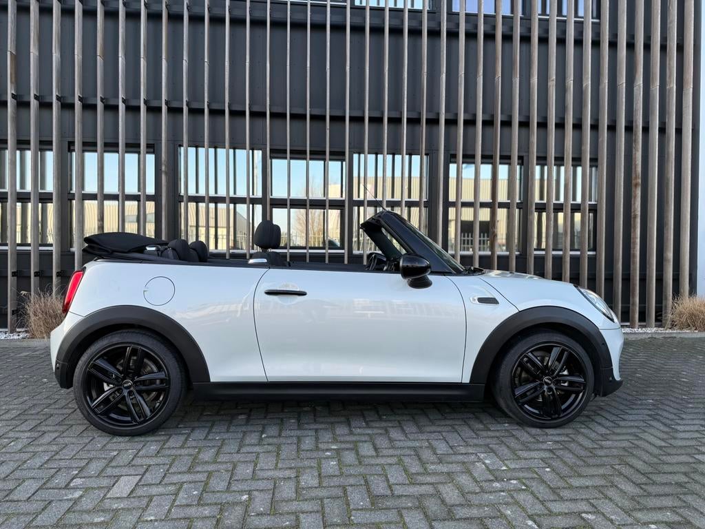 MINI Cooper Cabrio -2018- Chili Black Pack - Apple carplay, 136 pk, Cabriolet, 4 stoelen, Leder en Stof