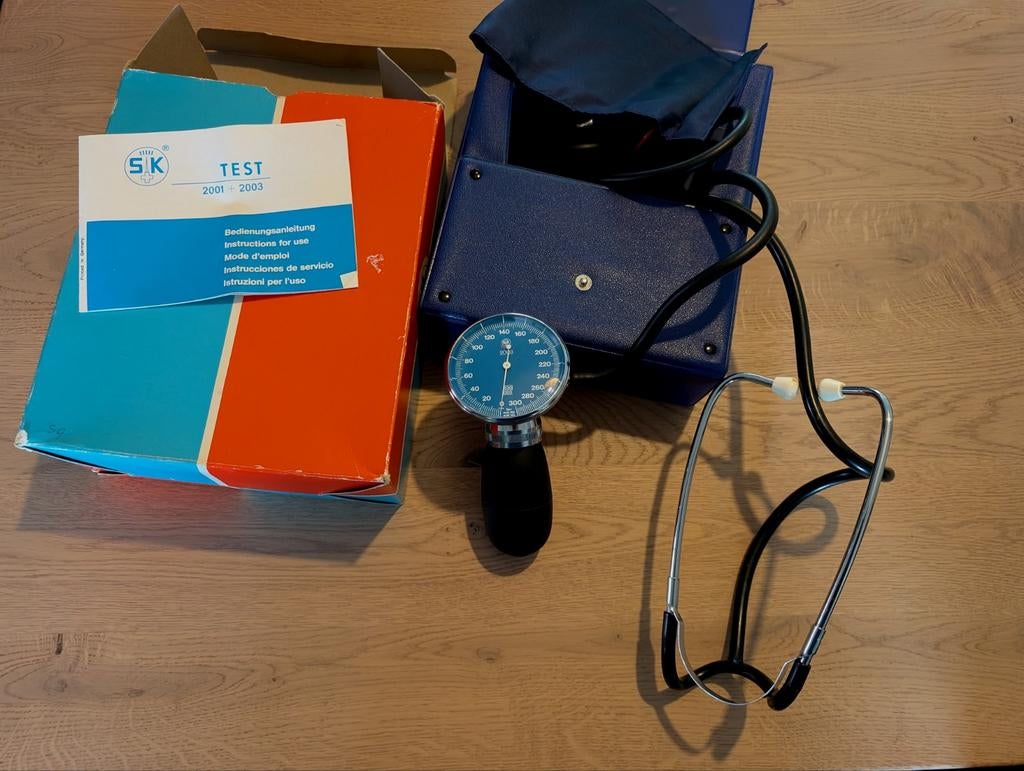 Bloeddrukmeter SK 2001 stethoscoop vintage oud antiek, Ophalen, Gebruikt