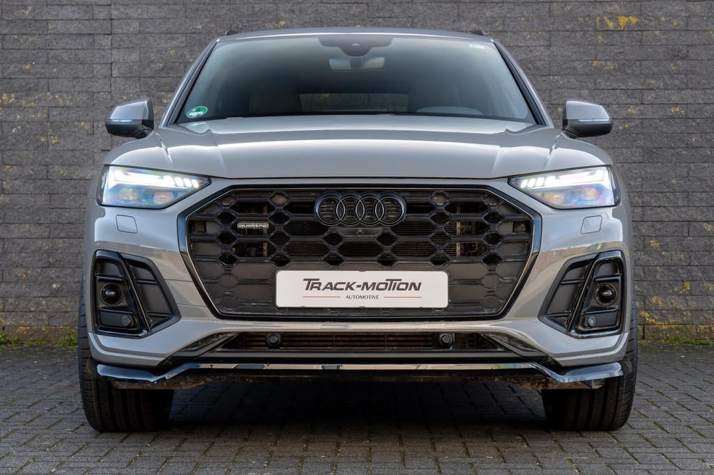 Audi Q5 50 TFSI e S edition Competition Quantumgrey & Black, Automaat, Gebruikt, Leder en Stof, Bedrijf