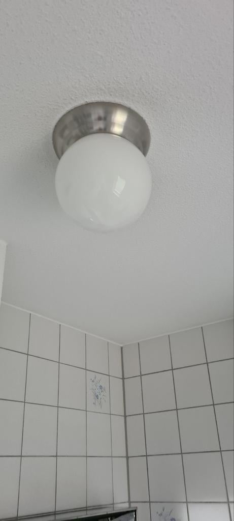 Ikea plafondlamp voor badkamer of toilet, Ophalen of Verzenden, Gebruikt, Glas, Modern, functioneel