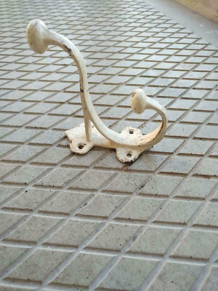 Oud Kapstokhaakje - Haakje - Sierhaakje - Haak, Ophalen, Gebruikt, Overige materialen, Brocante