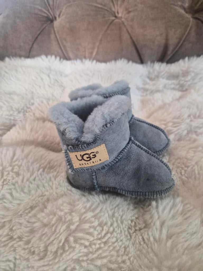 Uggs lichtblauw maat 17/18, Kinderen en Baby's, Gebruikt, Jongetje of Meisje, Laarsjes, Ophalen of Verzenden