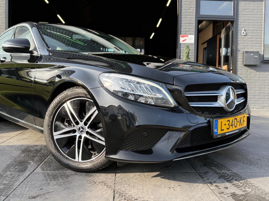 Mercedes-Benz C-klasse 200 Premium Plus Pack|Camera|LED|AUT, Auto's, Mercedes-Benz, Automaat, 4 cilinders, Met garantie (alle)