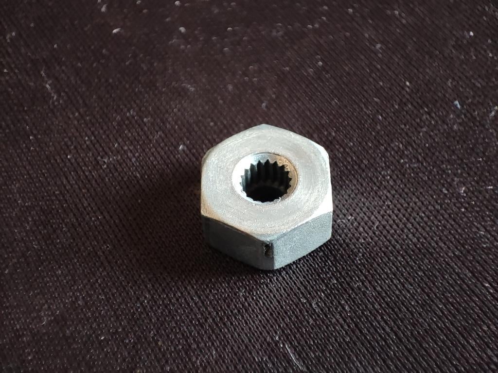 Gezocht: Tamiya 19805337 WHEEL HUB, Hobby en Vrije tijd, Modelbouw | Radiografisch | Auto's, Elektro, Gebruikt, Ophalen of Verzenden