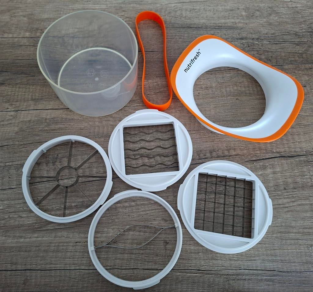 Nutrifresh groente- en fruitsnijder met diverse opzetstukken, Ophalen of Verzenden, Gebruikt