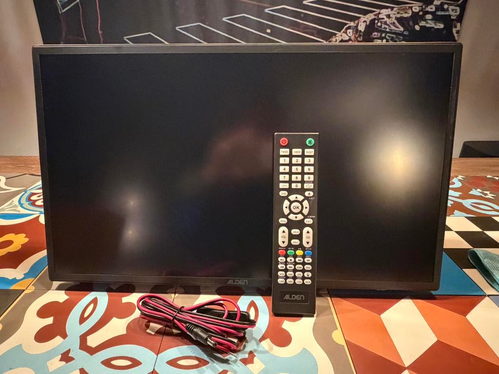 Alden ultrawide LED caravan/camper TV 22 inch, Ophalen, Zo goed als nieuw