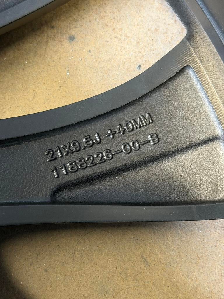 21 inch Tesla Model Y velgen, losse velg, nette staat, Auto-onderdelen, Banden en Velgen, Gebruikt, Velg(en), Personenwagen, Zomerbanden