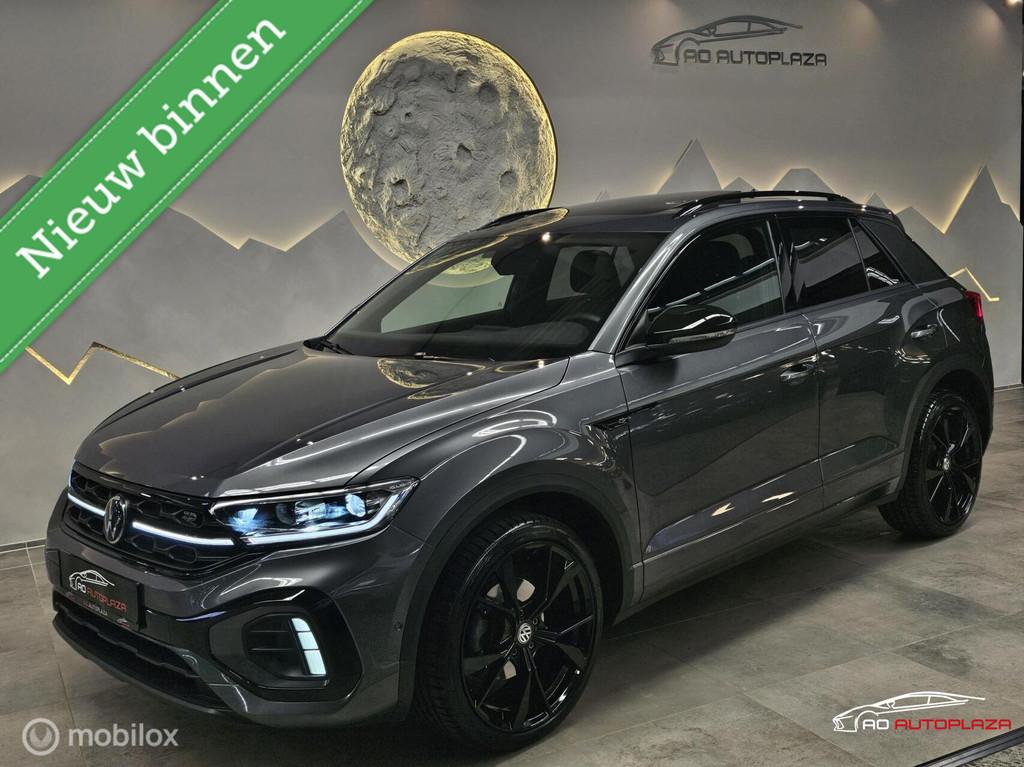 Volkswagen T-Roc 1.5 TSI 3x R-Line Panorama/Keyless/Black St, 1258 kg, 1498 cc, Zwart, 4 cilinders