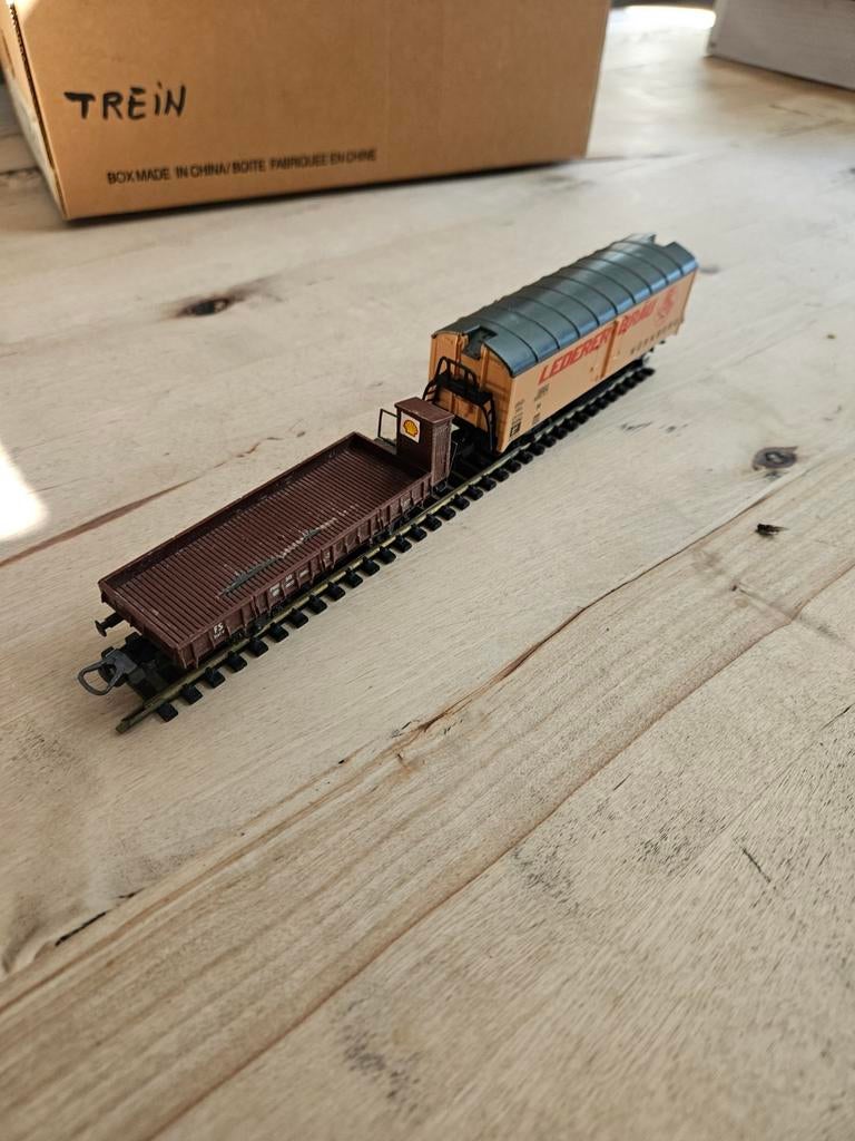 2 goederen wagonnetjes van Lima., Hobby en Vrije tijd, Modeltreinen | N-Spoor, Ophalen of Verzenden, Gelijkstroom, Wagon, Lima