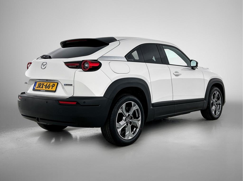 Mazda MX-30 e-SkyActiv 145 First Edition 36 kWh Navigatie |, Gebruikt, Zwart, 35 kWh, Leder en Stof
