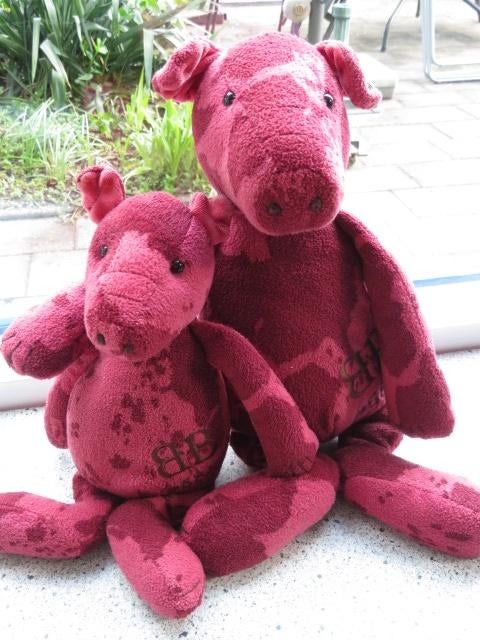 Varken of Hond merk Happy Horse beide uit 2005 bordeauxrood, Ophalen of Verzenden, Zo goed als nieuw, Beer